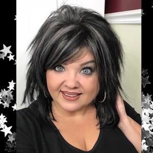 Meet your Posher, Lenora